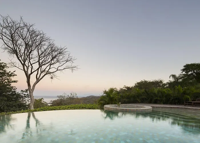 Papagayo Luxury Hotel 4*