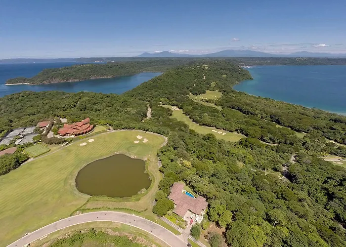 Papagayo Luxury