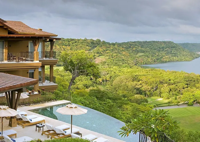 Papagayo Luxury Hotel 4*