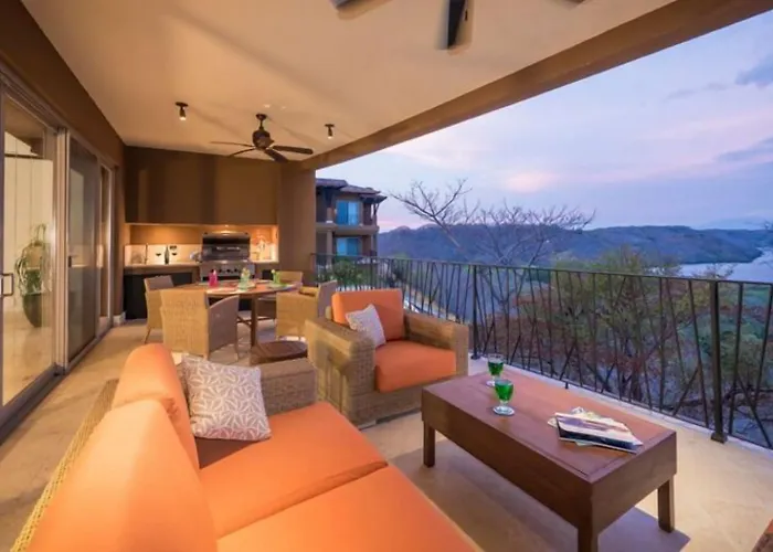 Papagayo Luxury